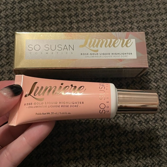 So Susan Lumiere - Rose-Gold Liquid Highlighter - Picture 3 of 4